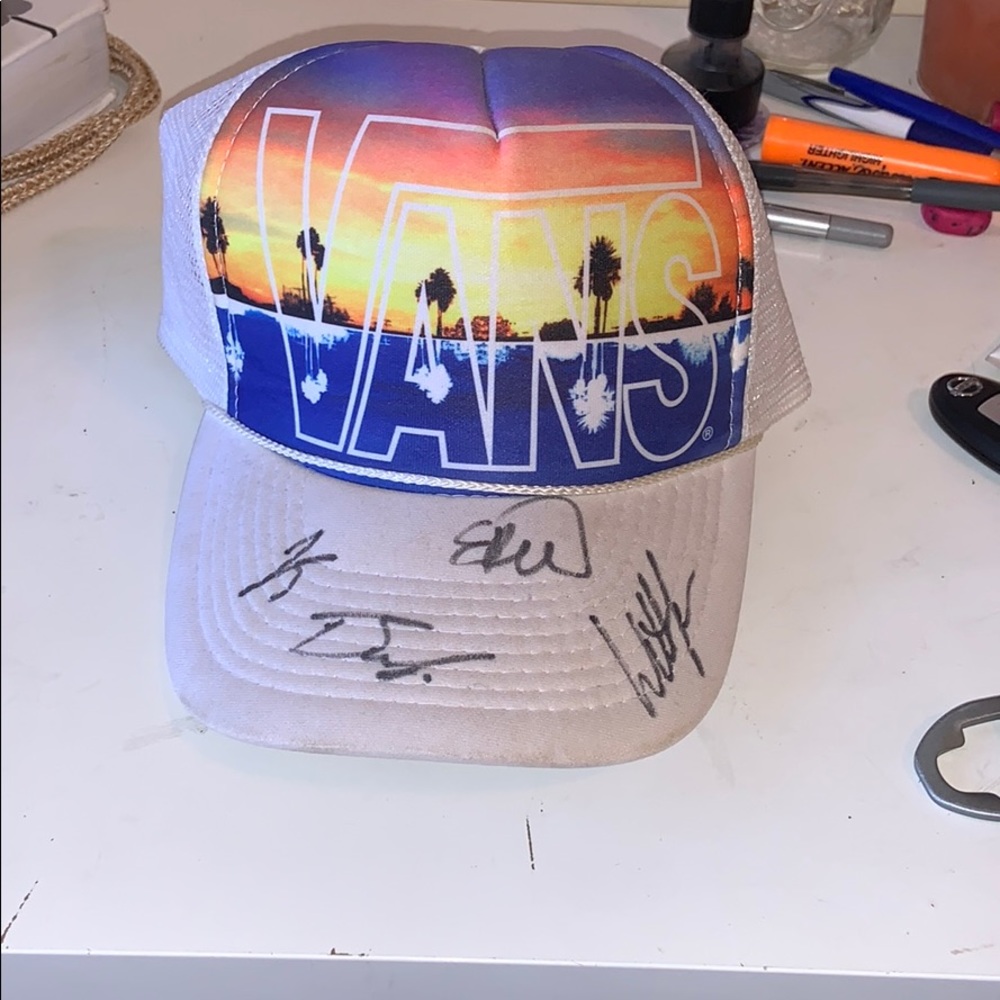 Emarosa band signed Vans hat